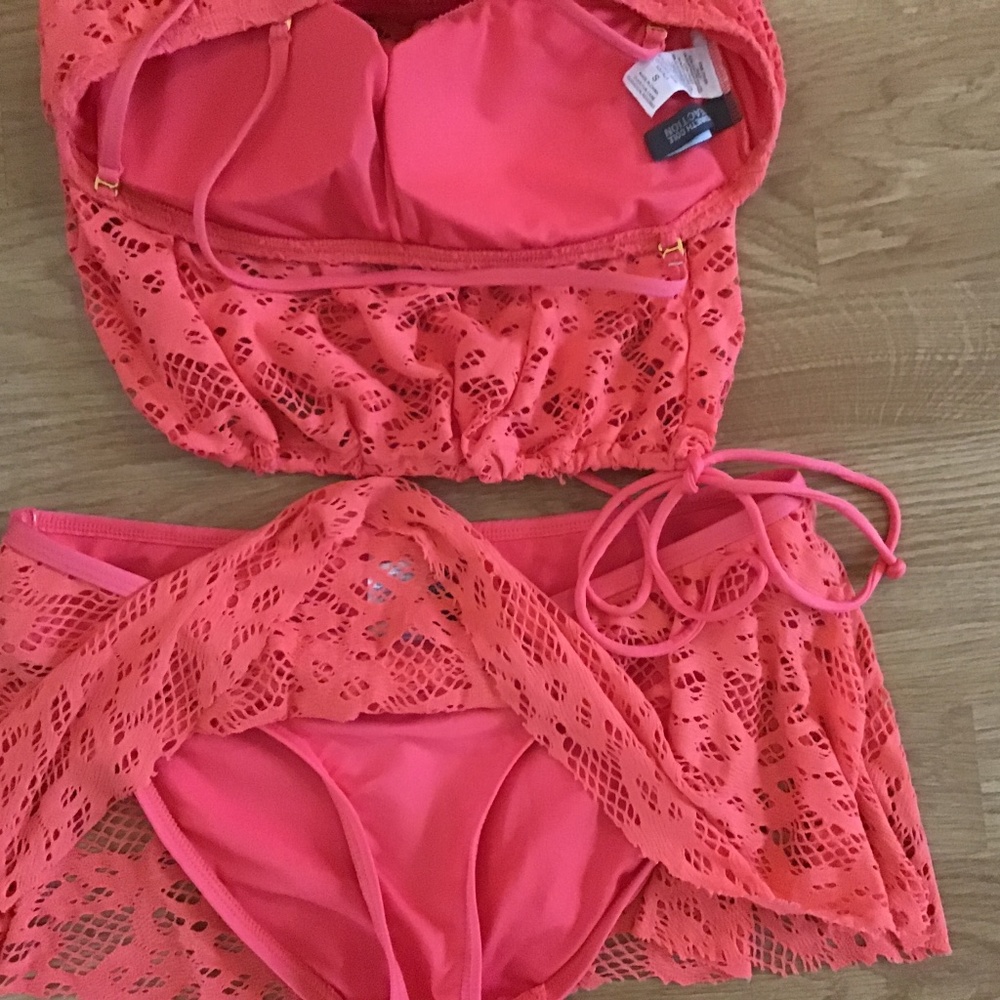 Bathing suit - Picture 4 of 4